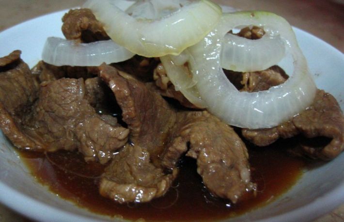 Friptura de vaca cu sos la tava