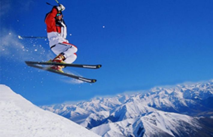 Cum va puteti echipa adecvat pentru schi?