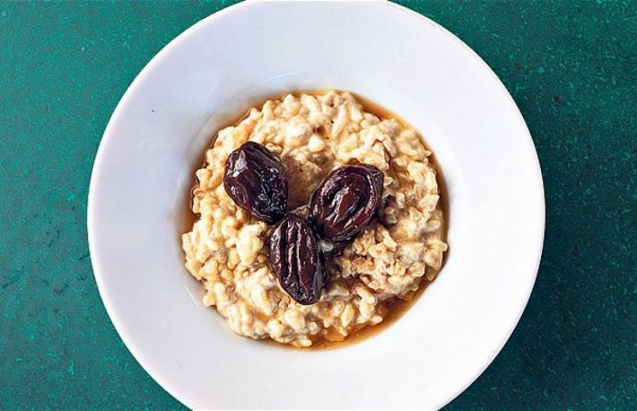 Reteta: Orez cu prune uscate