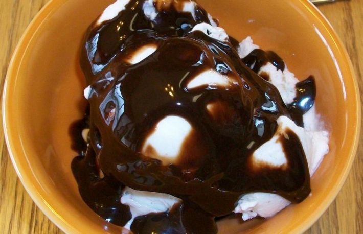  Afla cum se face sosul de ciocolata