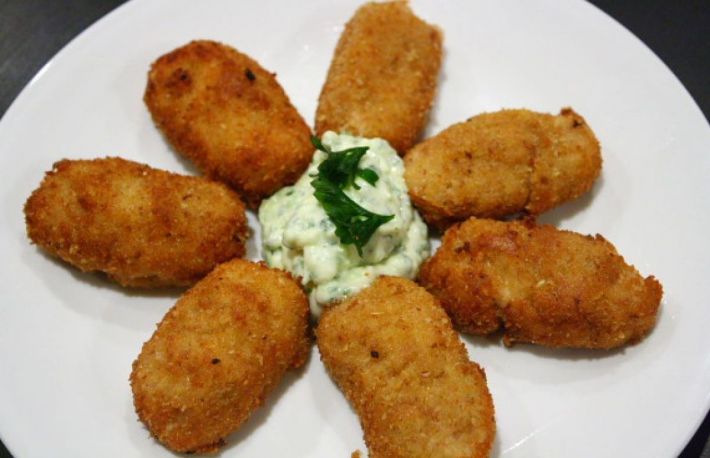  Afla cum se prepara crochetele de cascaval