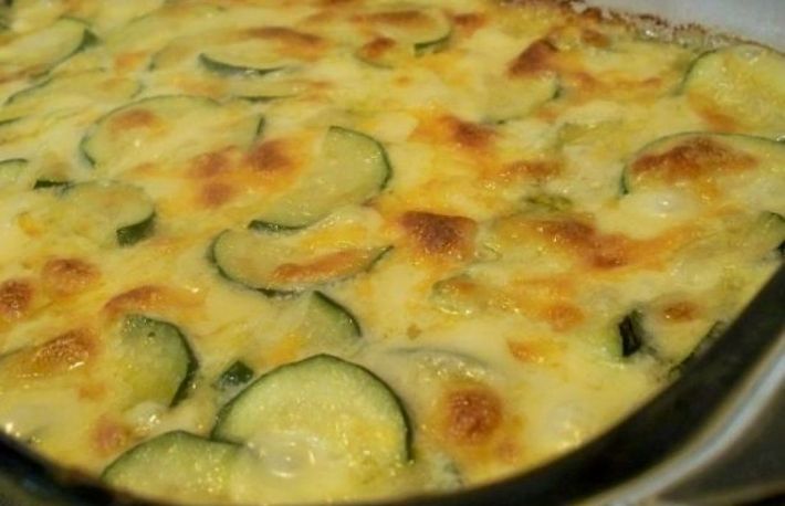 Reteta: Dovlecei cu sos alb