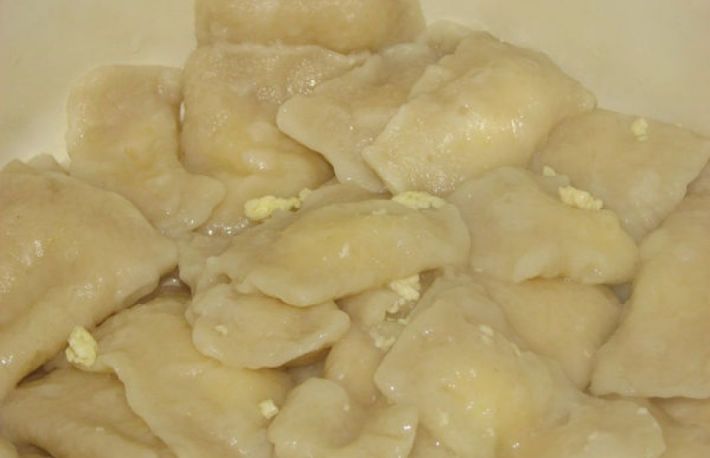 Reteta: Pirosti din aluat dospit