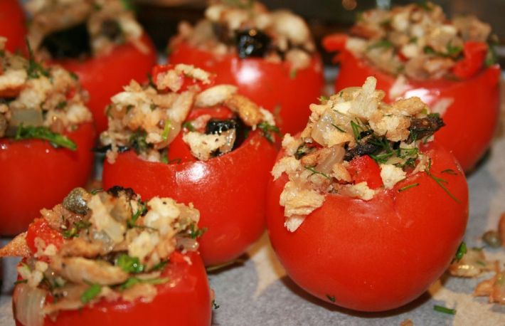  Reteta: Rosii umplute cu ciuperci 