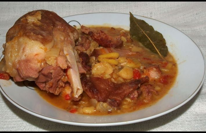 Afla cum se face mancarea de bob batut