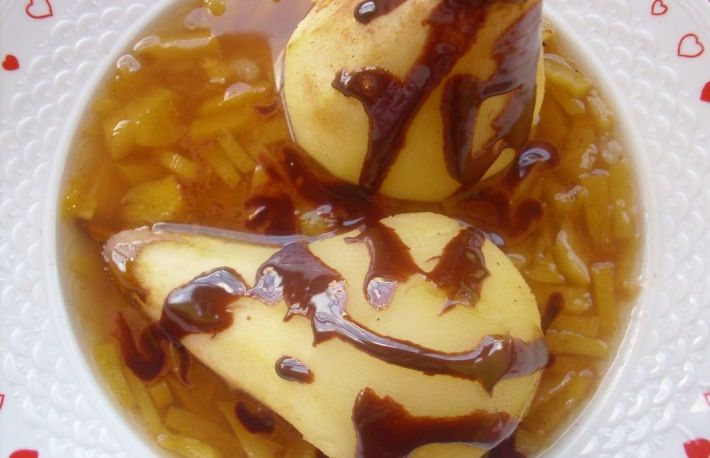 Pere coapte cu marmelada