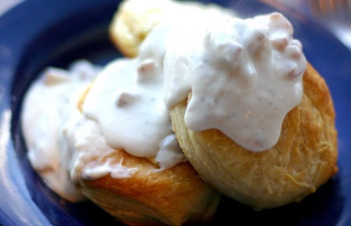 Afla cum se face crema de biscuiti