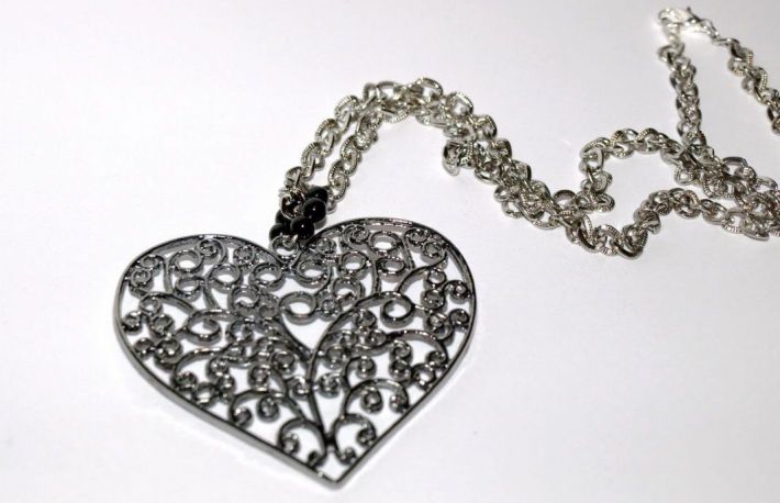 Cum se face un sirag de margele simplu?