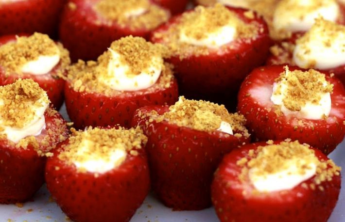 Cum se fac capsunele umplute cu branza?