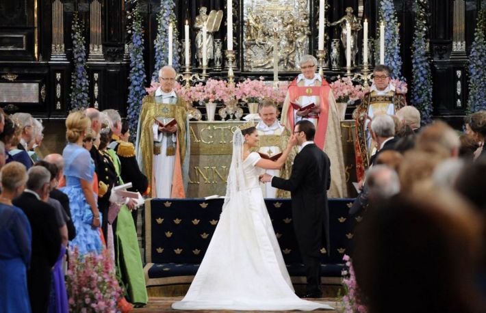 Cum sa-ti asezi invitatii la ceremonia religioasa