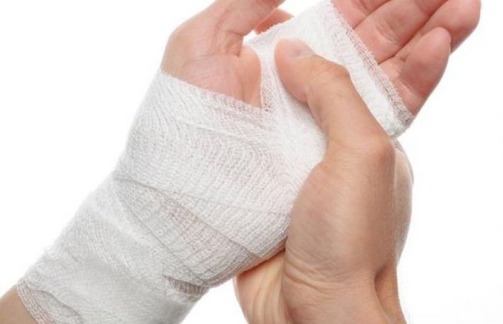  Cum sa tratezi o taietura facuta intr-o baie publica