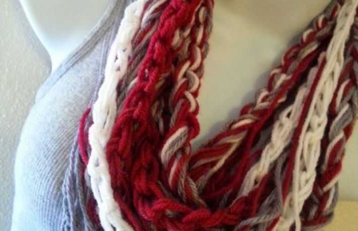 Cum se croseteaza un fular multicolor