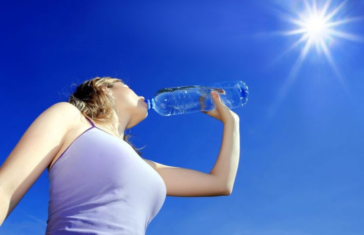 10 semne ale unei hidratari necorespunzatoare