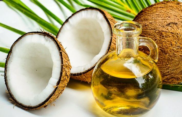 4 metode de folosire a uleiului de cocos pentru ingrijirea parului si a pielii 