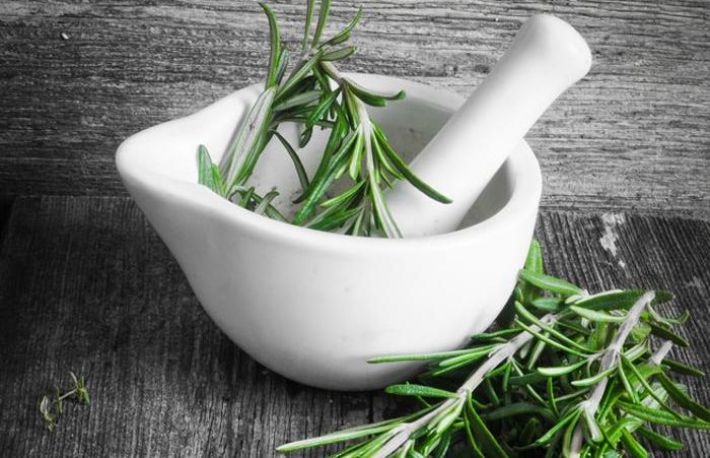 10 beneficii secrete ale rozmarinului