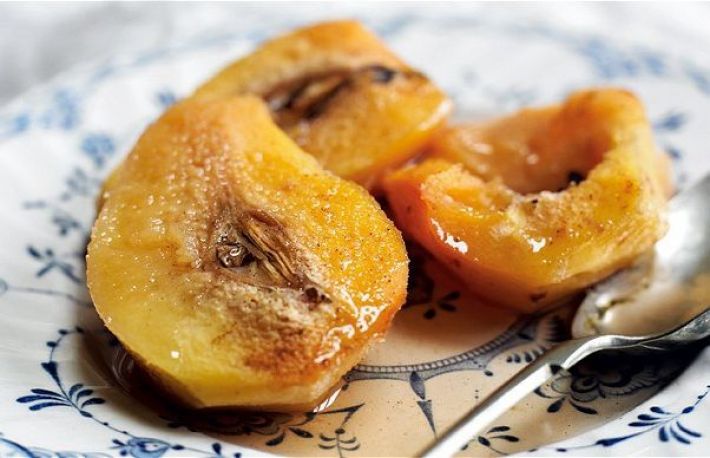 Cum sa prepari gutui la cuptor cu miere