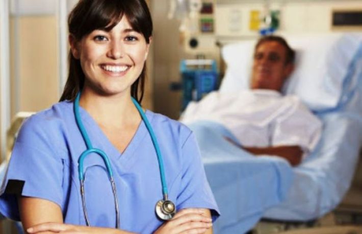 Te-ai casatorit cu o asistenta medicala? Esti un norocos. Iata de ce