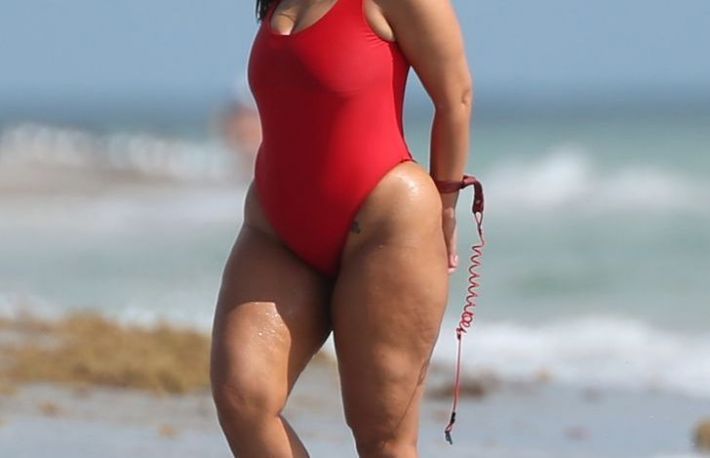 Corp perfect de vara - intre mit si realitate. De ce ar trebui sa renunti la acest concept