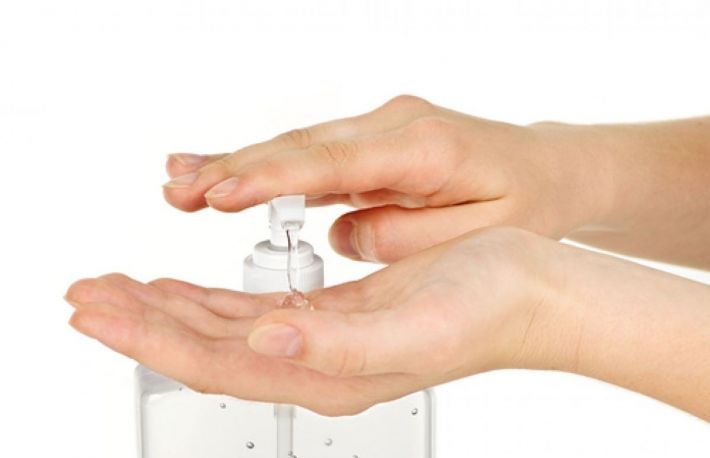 Cum sa faceti rapid un dezinfectant pentru zgarieturi si taieturi minore?