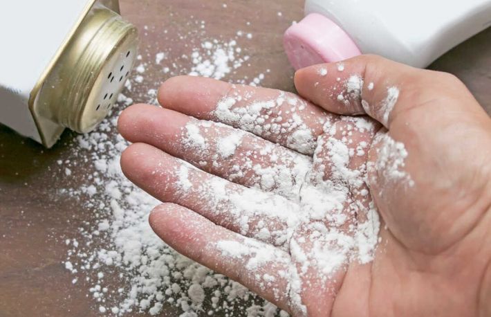 Cum sa folosesti in mod corect pudra de talc