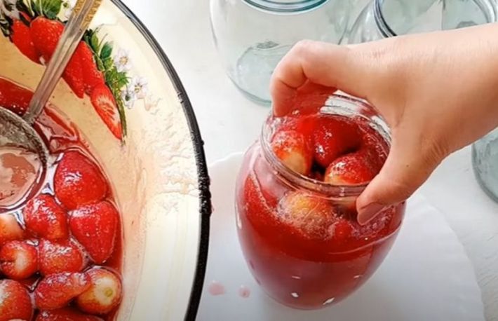 Cum sa pastrezi capsunile proaspete timp de un an! Nu necesita congelare