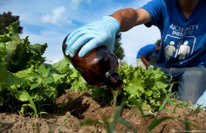 Cum sa obtii ingrasamant natural din...urina umana