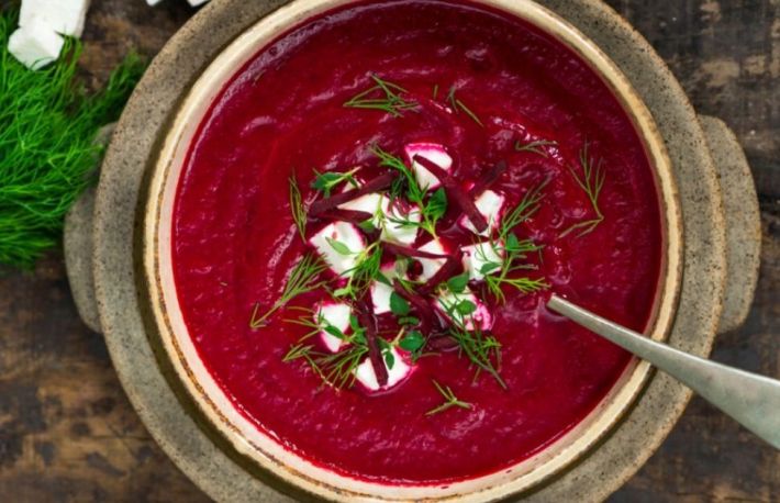 Cum sa faci supa de sfecla rosie. Reteta de vara