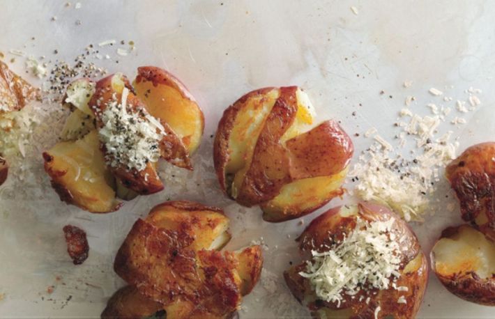 Cum se prepara cartofii copti in cuptorul cu microunde?