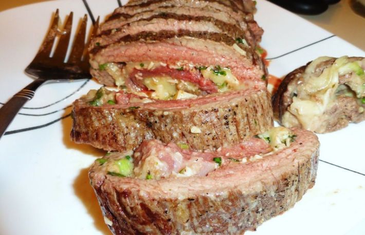 Piept de vitel umplut