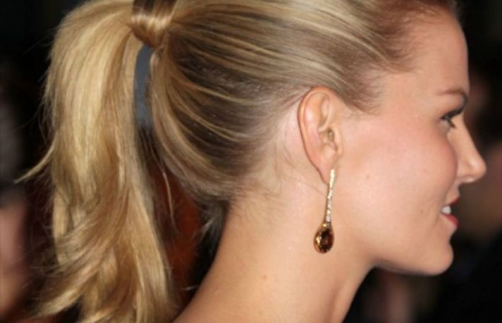 Cum sa porti o coafura tip coada de ponei