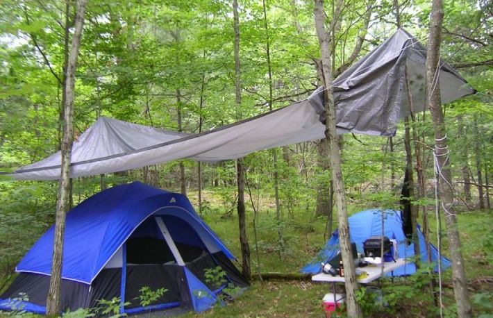 Camping pe vreme ploioasa