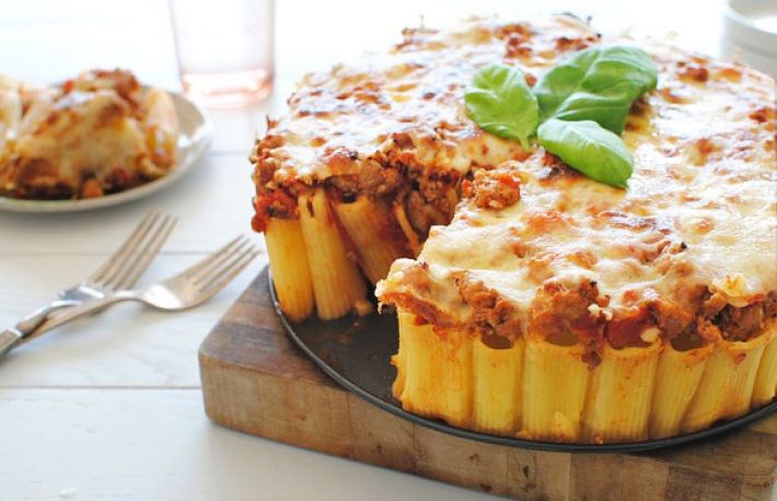 Afla cum se face placinta cu paste