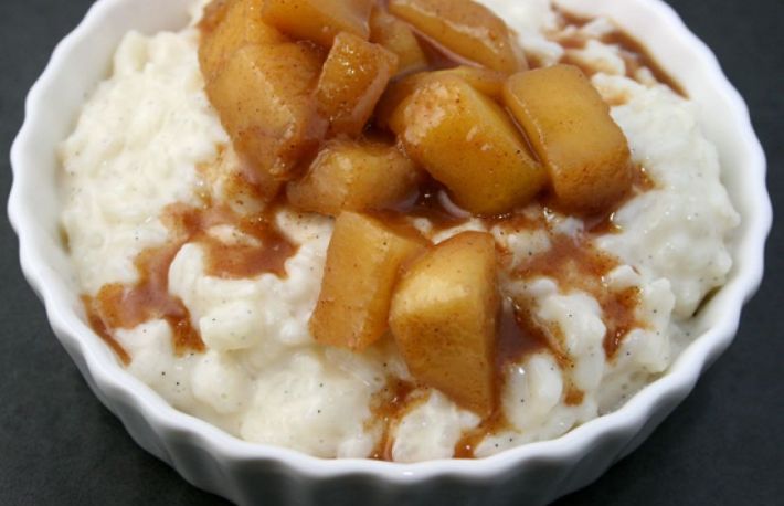  Reteta: Budinca de orez cu mere