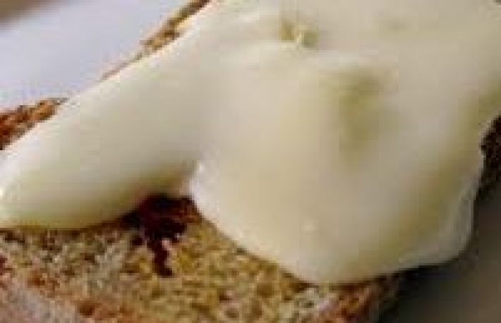 Reteta: Branza de vaci topita in casa