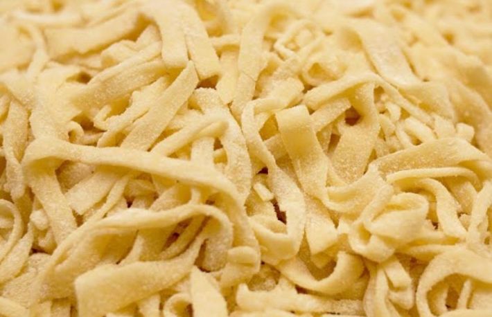 Reteta: Aluat taitei de casa cu ou