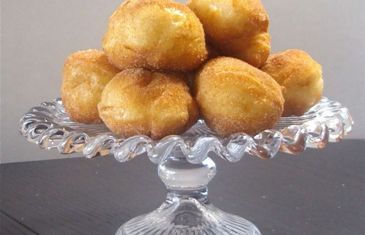 Gogosi dospite cu stafide si rom