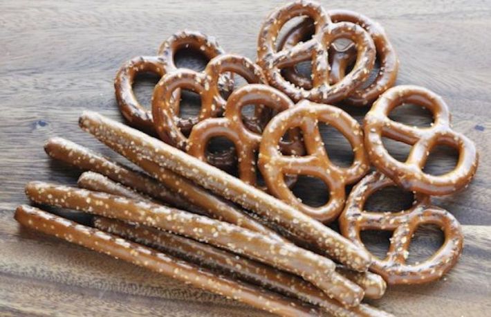 Afla cum se fac covrigeii cu susan