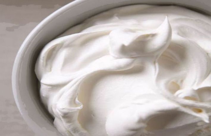 Afla cum se face crema de frisca
