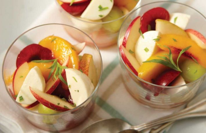  Reteta: Salata de fructe cu frisca