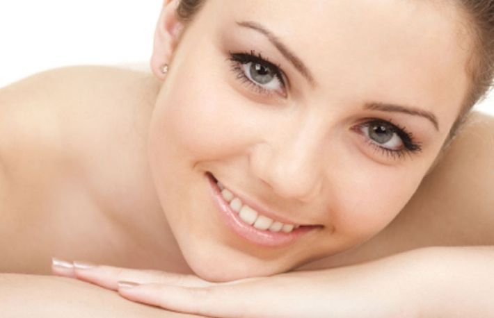 Cum sa folosesti machiajul pentru a arata mai tanara?