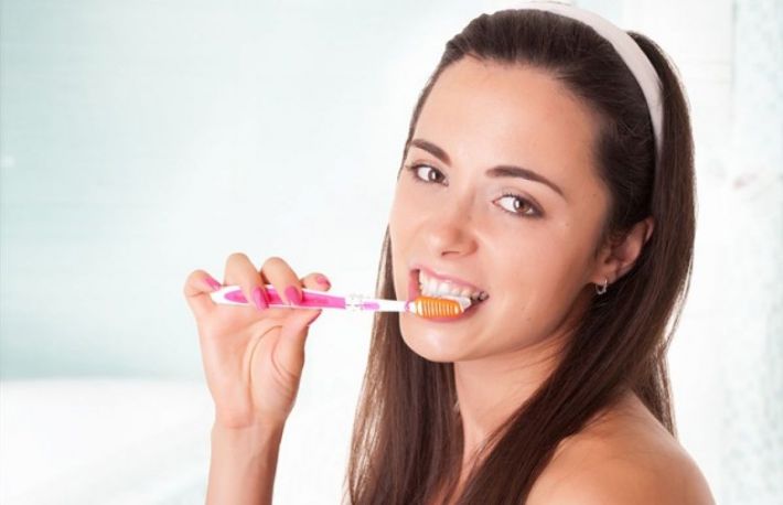 Ingrijirea dintilor si a gingiilor in timpul sarcinii