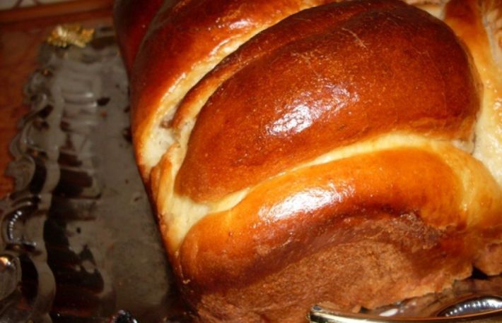 Afla cum se face cozonacul traditional de casa