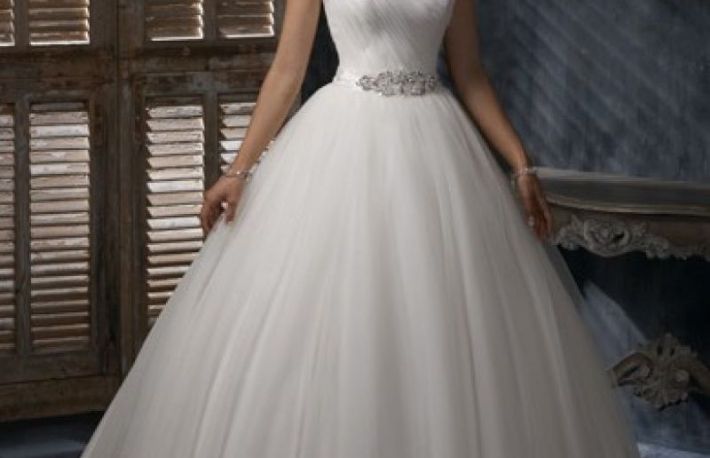 Afla cum sa iti achizitionezi rochia de mireasa online