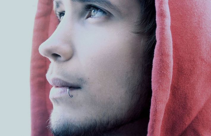  Cum sa-ti faci singur un piercing?