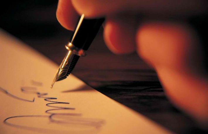 Cum se scrie o poezie de dragoste