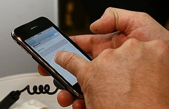 Cum poate fi schimbata marimea fontului pe un iPhone?