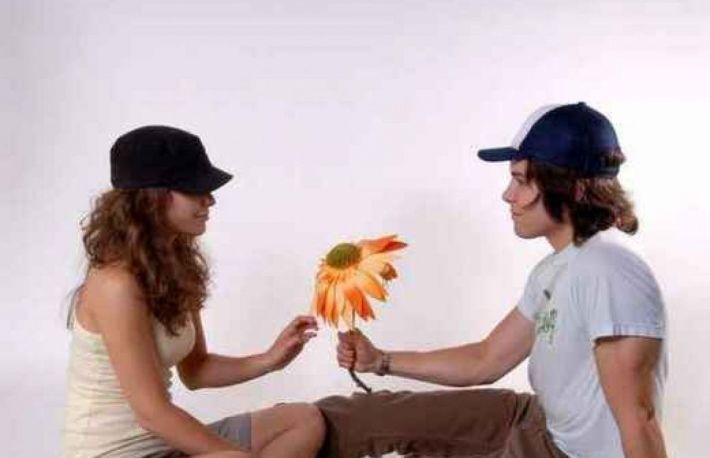  Cum sa afli daca un baiat te place 