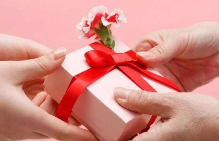 Cum sa alegi cadoul perfect de Valentine’s Day pentru iubitul tau 