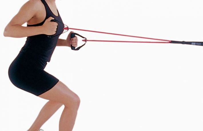 Cum se efectueaza exercitiile de intarire a abdomenului, picioarelor si umerilor