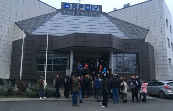 Permise si inmatriculari. Cum reduce MAI cozile de la ghisee